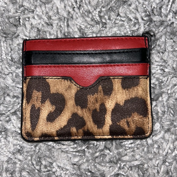Express Leopard Card Holder - Picture 2 of 3